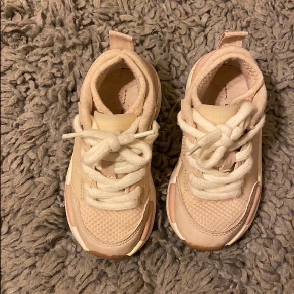 Zara Other - Girls sneakers